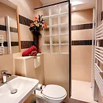 Duplex Apartment, Sea View And Swimming Pool ניס