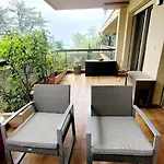 Duplex Apartment, Sea View And Swimming Pool *