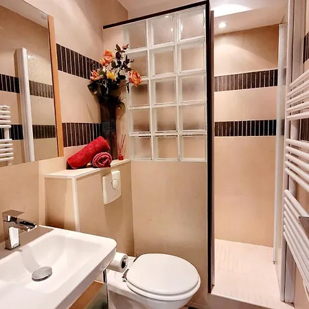 Duplex Apartment, Sea View And Swimming Pool Nizza