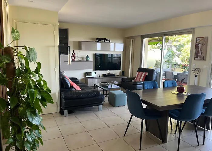 Duplex Apartment, Sea View And Swimming Pool