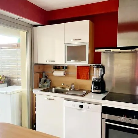 Duplex Apartment, Sea View And Swimming Pool Apartment *